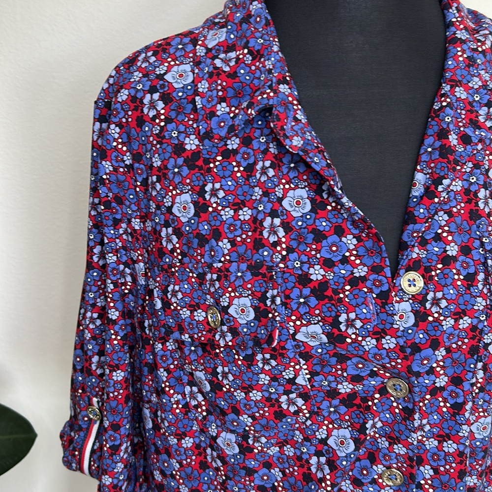 TOMMY HILFIGER short romper with adjustable waist and button details. - Picture 5 of 15